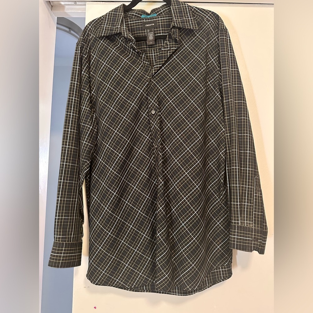 Claiborne Men's Black Shirt in size large.